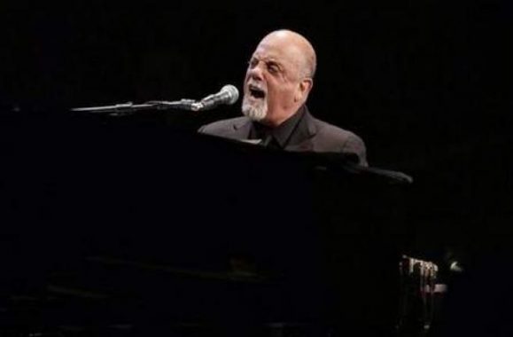 Billy Joel And His Piano Take Packed Palace On Upbeat Career Journey – Detroit Reviews, Photos & Set List