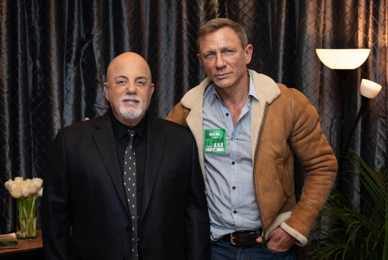 Billy Joel With Daniel Craig, Rian Johnson & Noah Segan Backstage At The Garden