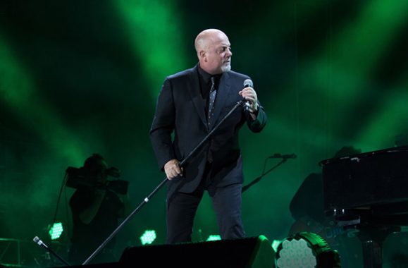 Billy Joel Joined By Jason Mraz At Petco Park Show May 14 – Exclusive Photos
